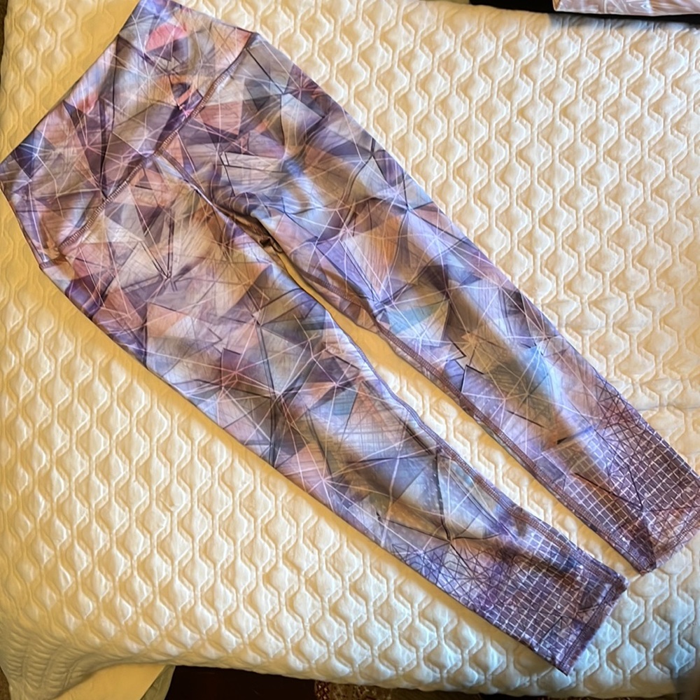 Evolution and Creation slimming long capri leggings
